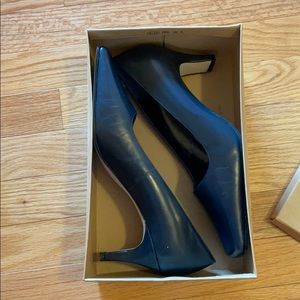 Navy Marino boutique heels